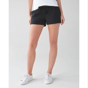 Lululemon Black Spring Break Away Short II Cuffed Drawstring Waist Pleated